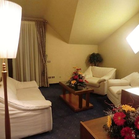 Hotel Bellavista Montebelluna Eksteriør bilde